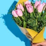 Offrir des fleurs à une fille, c'est fait ? et si oui comment ?